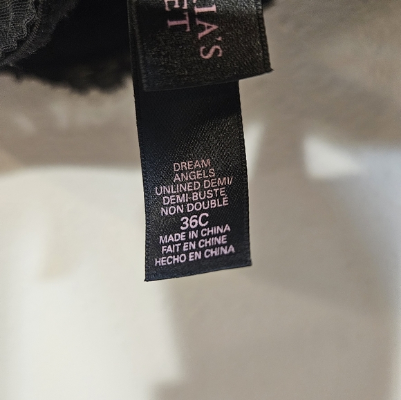 Victoria Secret Black Lace Bra - Picture 8 of 8